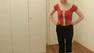 موٹے باس سکس با دختر زیبا معائنہ کے دوران انسپکٹر seduces