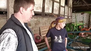 Sonn scopa fucks سکس با زن ۳۰ تا ۵۰ ساله ماں کے بعد طویل علیحدگی اور چہرے پر سہ