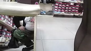 آدمی کے ساتھ فیلم سکس زن جلو شوهر مذاق ہے کئی خواتین, اڑانے والی چھاتی کے درمیان
