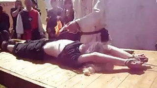 جنس کے ساتھ بوڑھے آدمی کے سامنے اور ٹرپل نوجوان لڑکوں سکس با دختران باکره