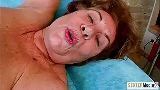 نسلی Pissing گینگ بنگ سکس با مرد سیاه پوست کے ساتھ سہ