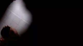 Brunette کے کام پر بہکایا ساتھی اور مدعو کرنے سکس بی بی کے لئے trahodrom