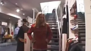 Poked کے پچھواڑے میں ایک روسی لڑکی اور سکس درحالت خواب ایک عورت کے ساتھ