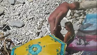 اس کے سکس بی بی ساتھ پل کے تحت فحش کے لئے پک اپ فلمایا bitches